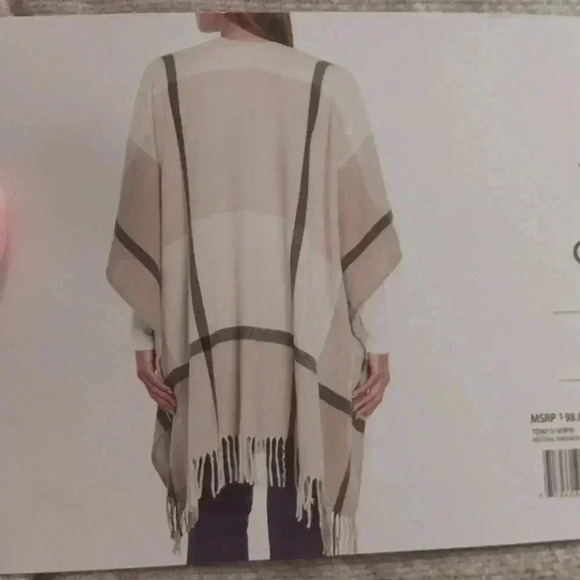 Three Dots NWT Cashmere Blend Beige Sweater Wrap - Women’s One Size Fits All - Picture 5 of 5